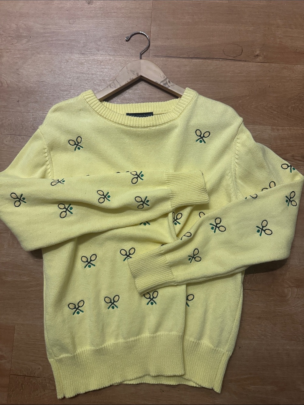 Women's Kiel James Patrick Yellow Crewneck Sweater w Embroidered tennis (medium)